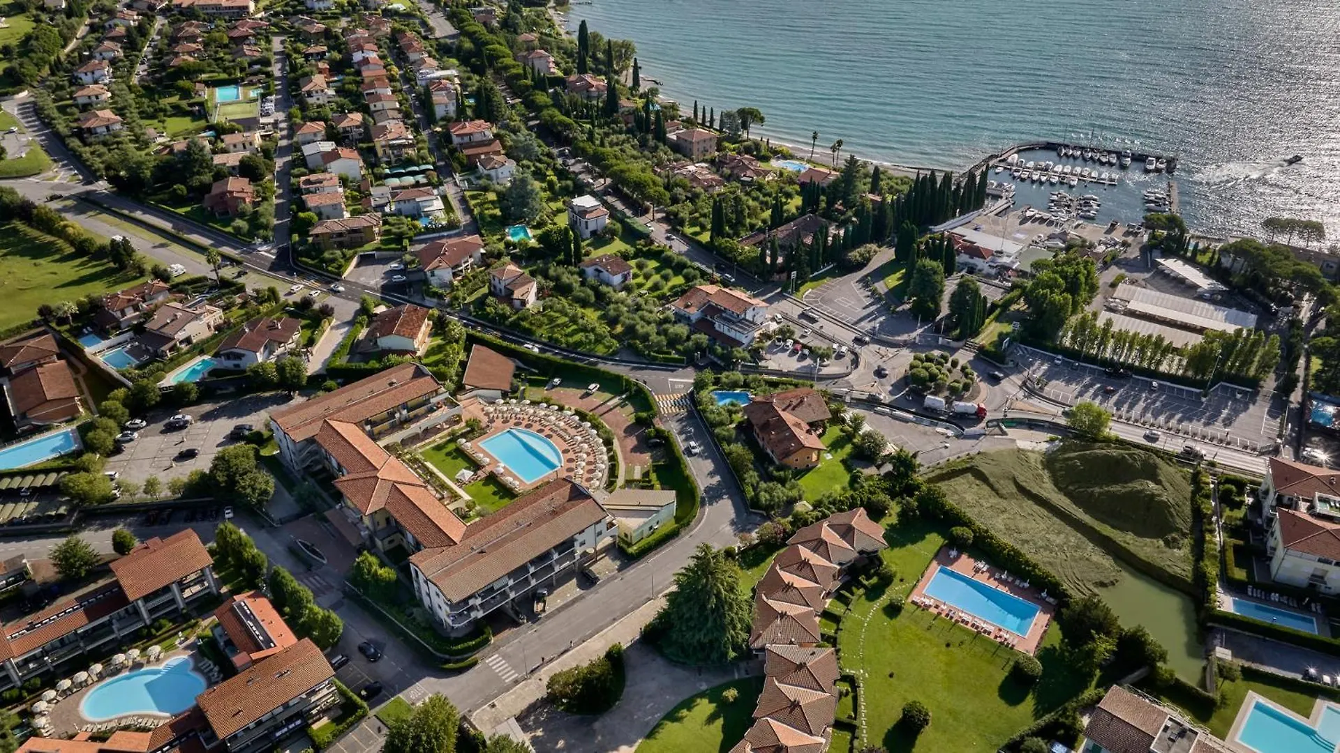 Aparthotel Le Terrazze Sul Lago Apartments Padenghe sul Garda Italy