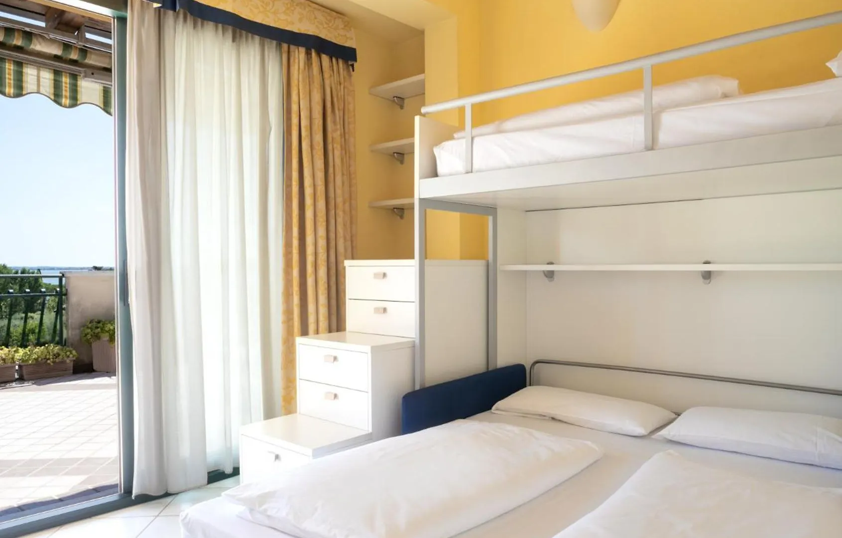 Le Terrazze Sul Lago Apartments Padenghe sul Garda 0*,